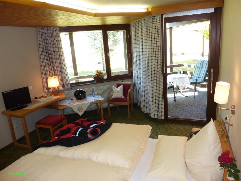 Hotel Lawine Todtnau Chambre photo